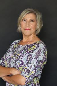 Stephanie Peters is an extremely warm, generous, kind-hearted and accomplished Real Estate Agent with Libertas Real Estate Agency in Surprise, Arizona, which is near Luke Air Force Base in Goodyear
