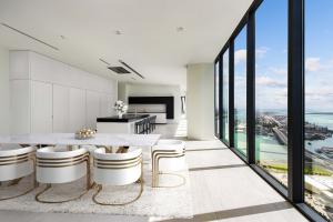 Perfect for all of your entertaining , this residence offers an open-plan flow, from a great room into a formal dining room and out onto a 1,200-square-foot terrace overlooking the ocean.